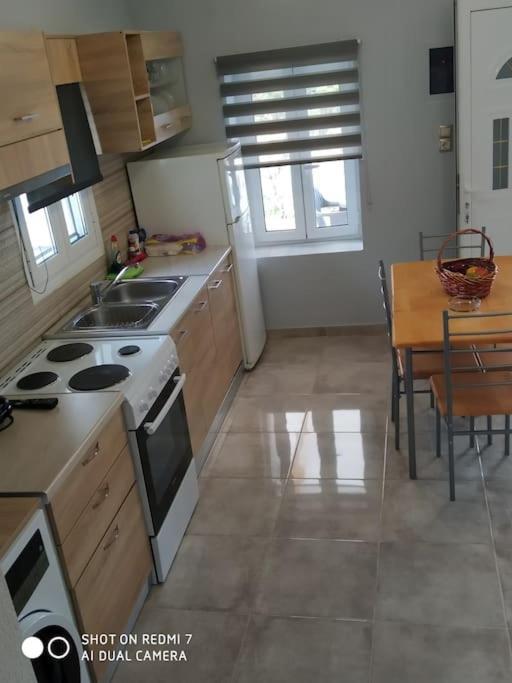 Appartement Sun And Sea 1 à Elíka Extérieur photo
